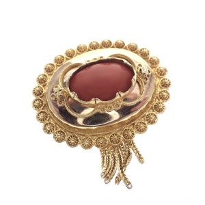 gouden antieke broche met filigrain en bloedkoraal