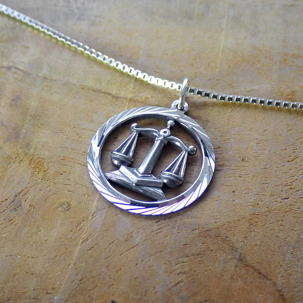 https://www.juweelwinkel.nl/wp-content/uploads/2021/08/Juweelwinkel_ZODIAC_44.jpg