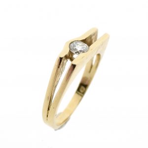 18 karaat geelgouden ring met diamant