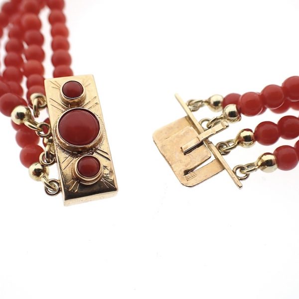 Bloedkoraal kralen armband met gouden slot; Antiek | 19,5 cm