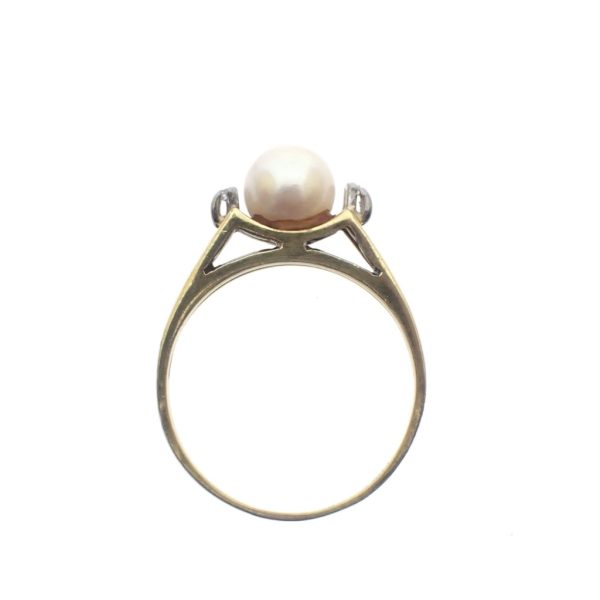 Gouden ring met diamant 0,05 ct.