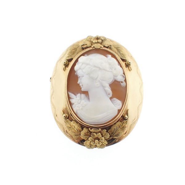 cameo pendant gold