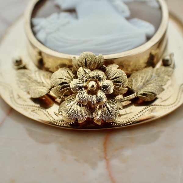 Grote gouden broche/hanger met camee | Antiek