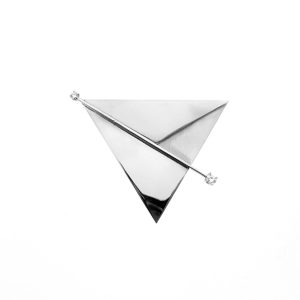 14 karaat witgouden driehoek broche met 0,20 ct. diamanten