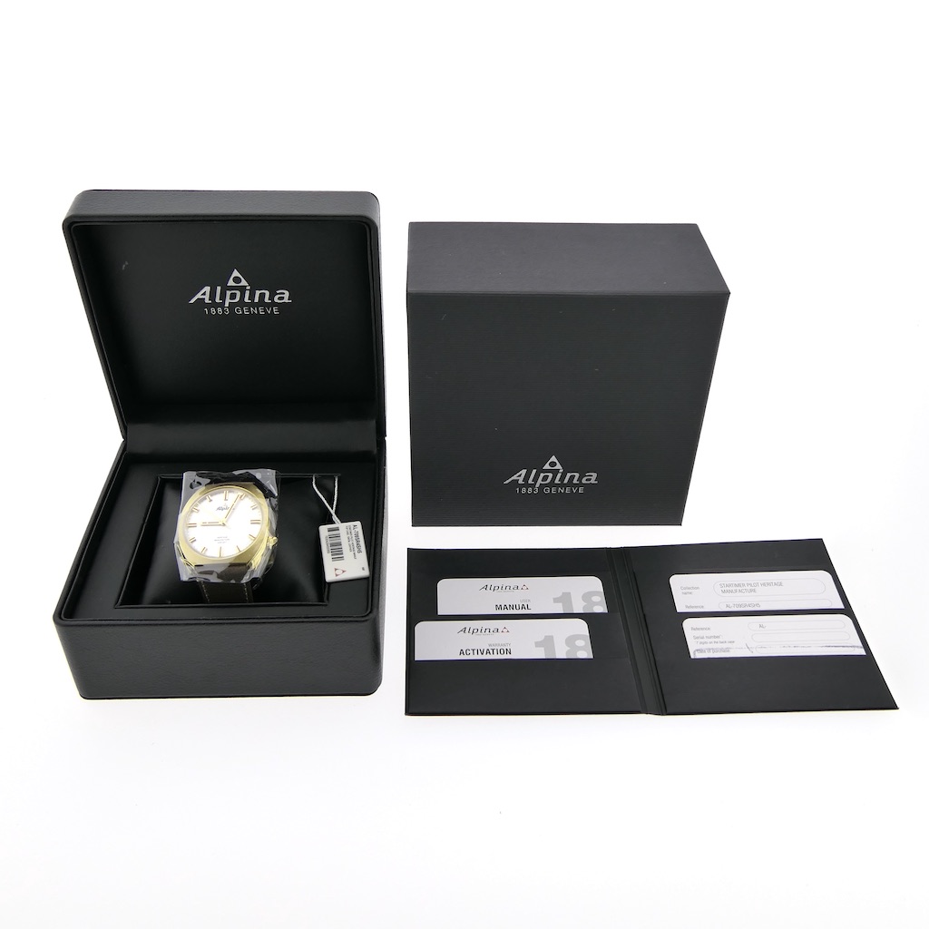 https://www.juweelwinkel.nl/wp-content/uploads/2023/04/Alpina-STARTIMER-PILOT-HERITAGE-MANUFACTURE-AL-709SR4SH5-2.jpg