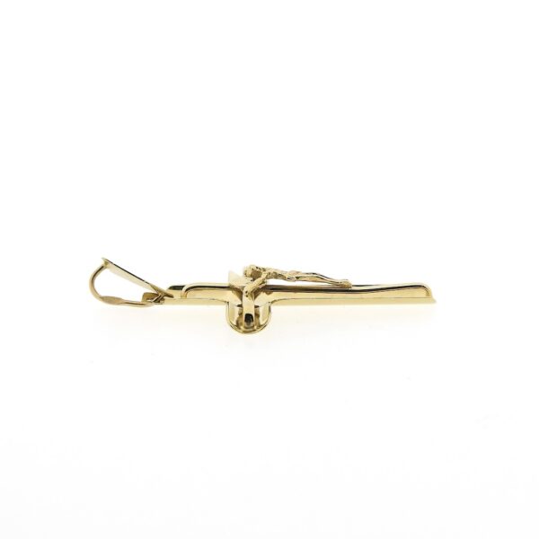 Gouden hanger van een kruis met corpus