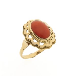14 karaat geelgouden vintage ring met bloedkoraal