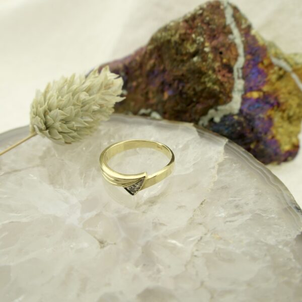 Gouden fantasie ring met diamant | 0,01 ct.