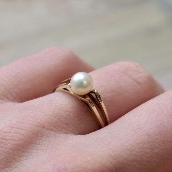 8 Krt. Ring met parel