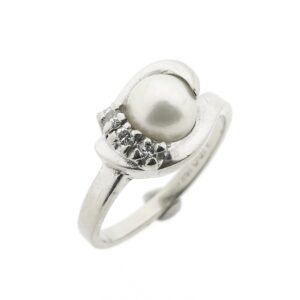 14 karaat witgouden ring met parel en diamant