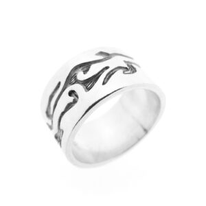 Brede zilveren ring met tribal