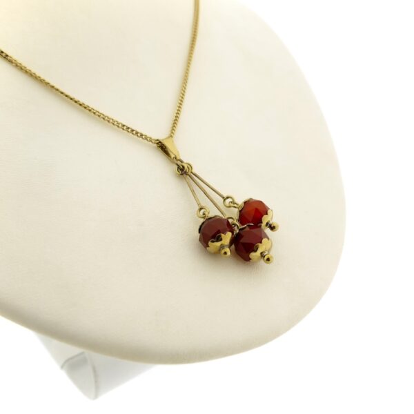 Gouden vintage hanger als tros met carneool