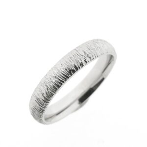 Zilveren unisex ring met een schors structuur