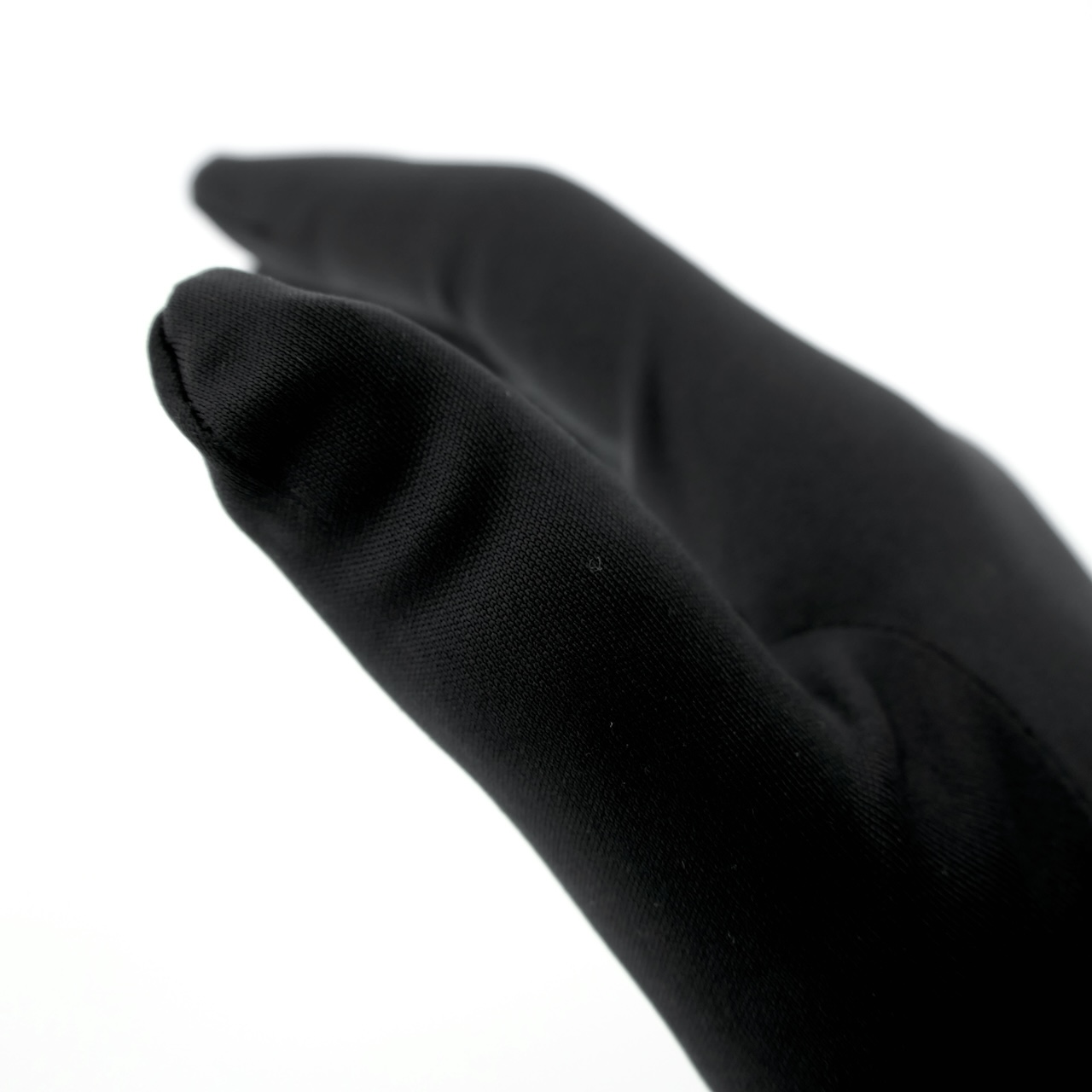 https://www.juweelwinkel.nl/wp-content/uploads/2024/02/Zwarte_Juweliers-handschoenen_16.jpg