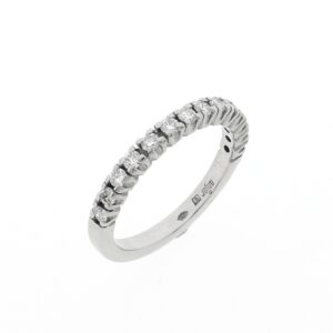 14 karaat witgouden ring met totaal 0,42 ct. diamanten