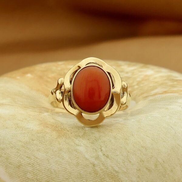 Gouden ring met bloedkoraal | Antiek