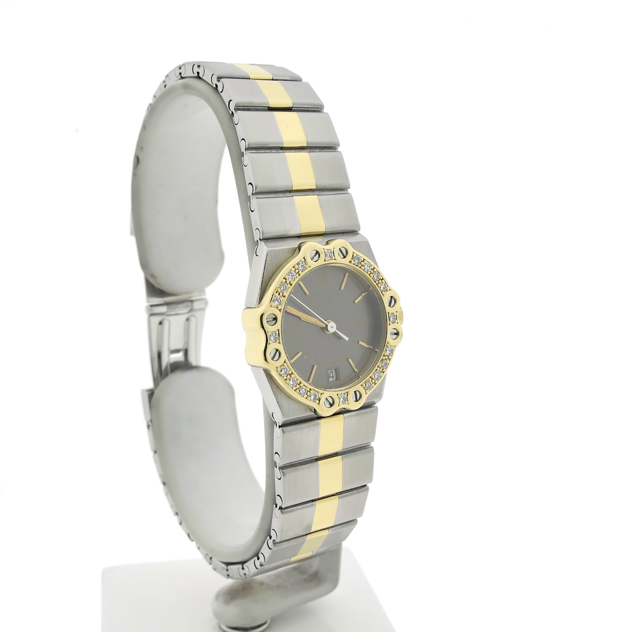 https://www.juweelwinkel.nl/wp-content/uploads/2024/08/Chopard-St.-Moritz-8024-4.jpg