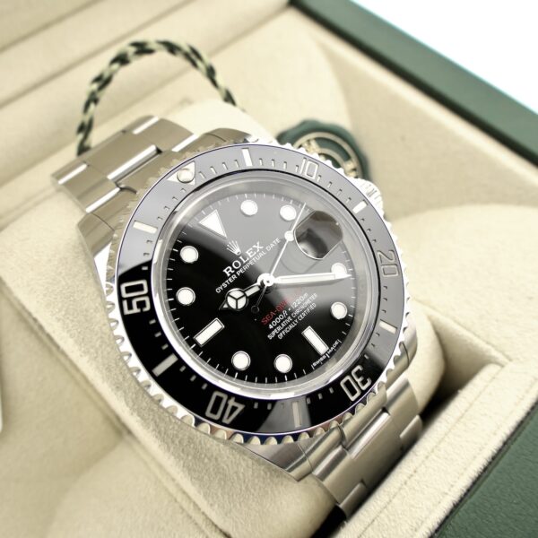 Rolex Sea-Dweller 43mm 126600; Heren duikhorloge