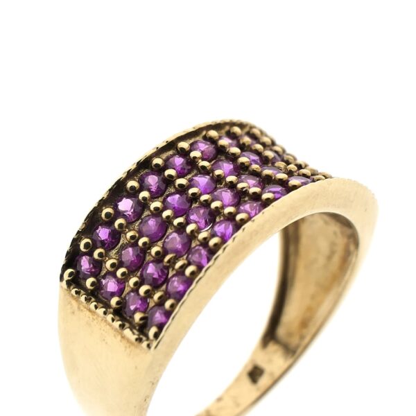 9 Krt. ring met robijn