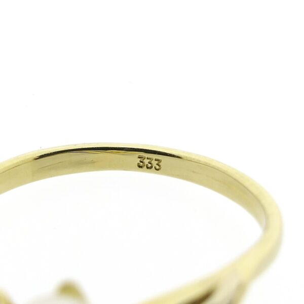 8 Krt. Ring met parel en diamant | 0,07 ct.