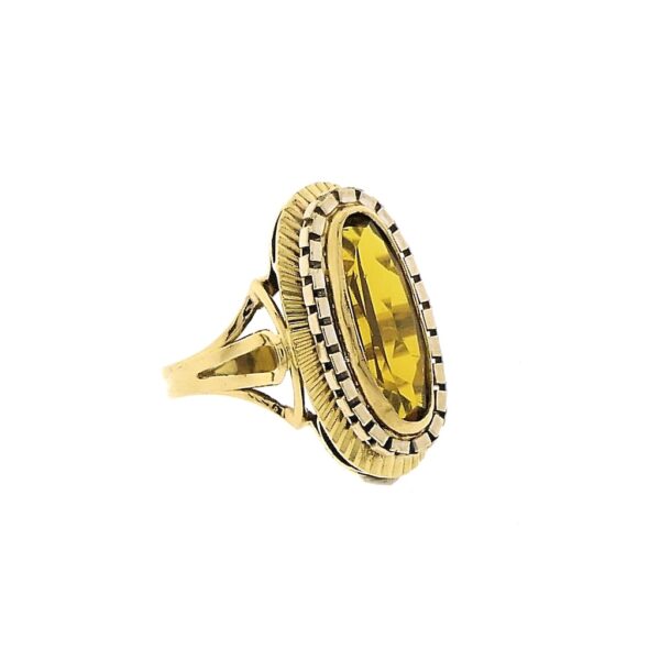 18 Krt. Gouden ring met gele saffier