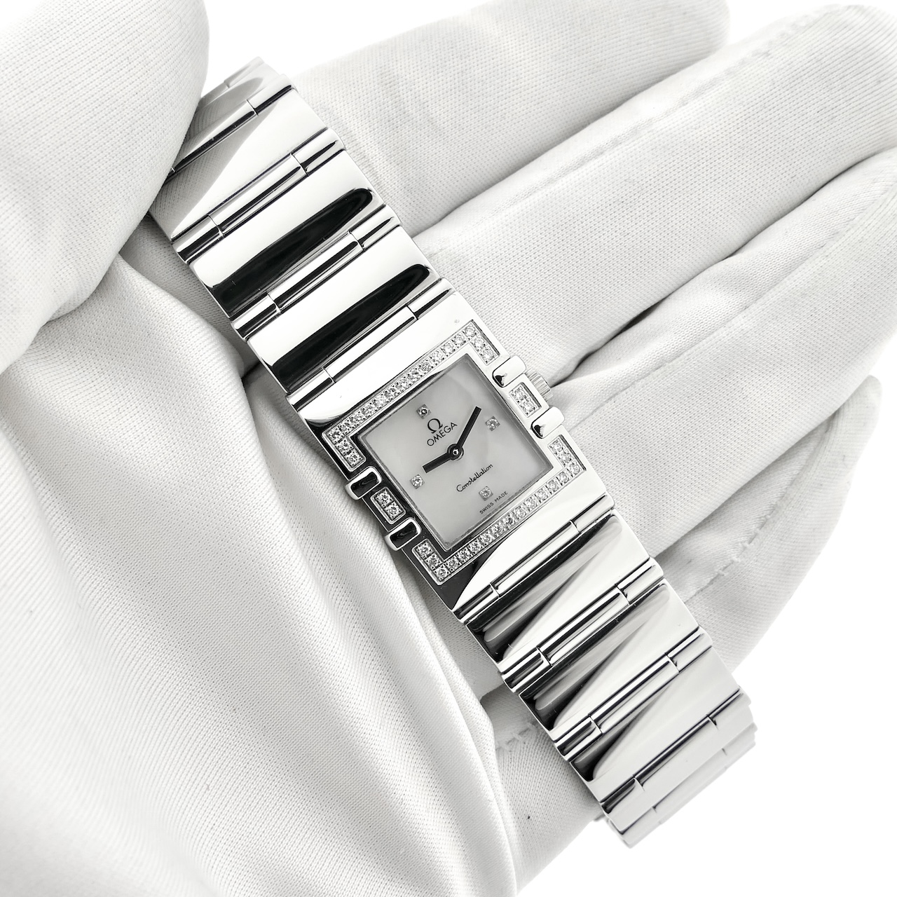 https://www.juweelwinkel.nl/wp-content/uploads/2024/11/Omega-Constellation-Quadra-1528.76.00-7.jpg