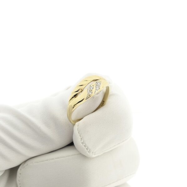 Gouden ring met zirconia
