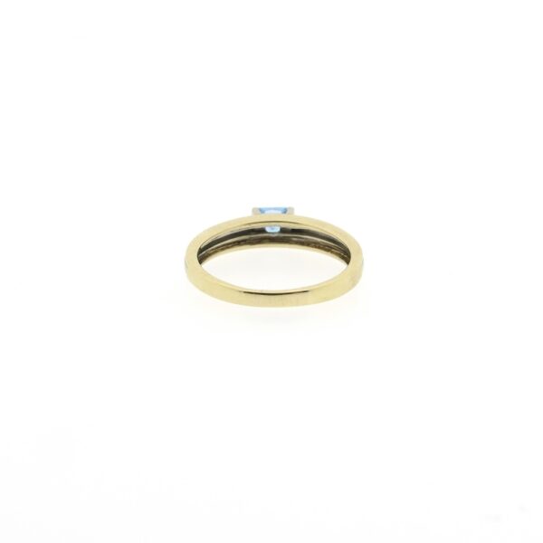 Gouden ring met aquamarijn