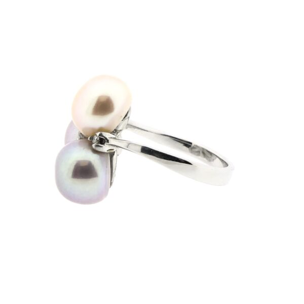 Witgouden ring met parel en diamant | 0,06 ct.