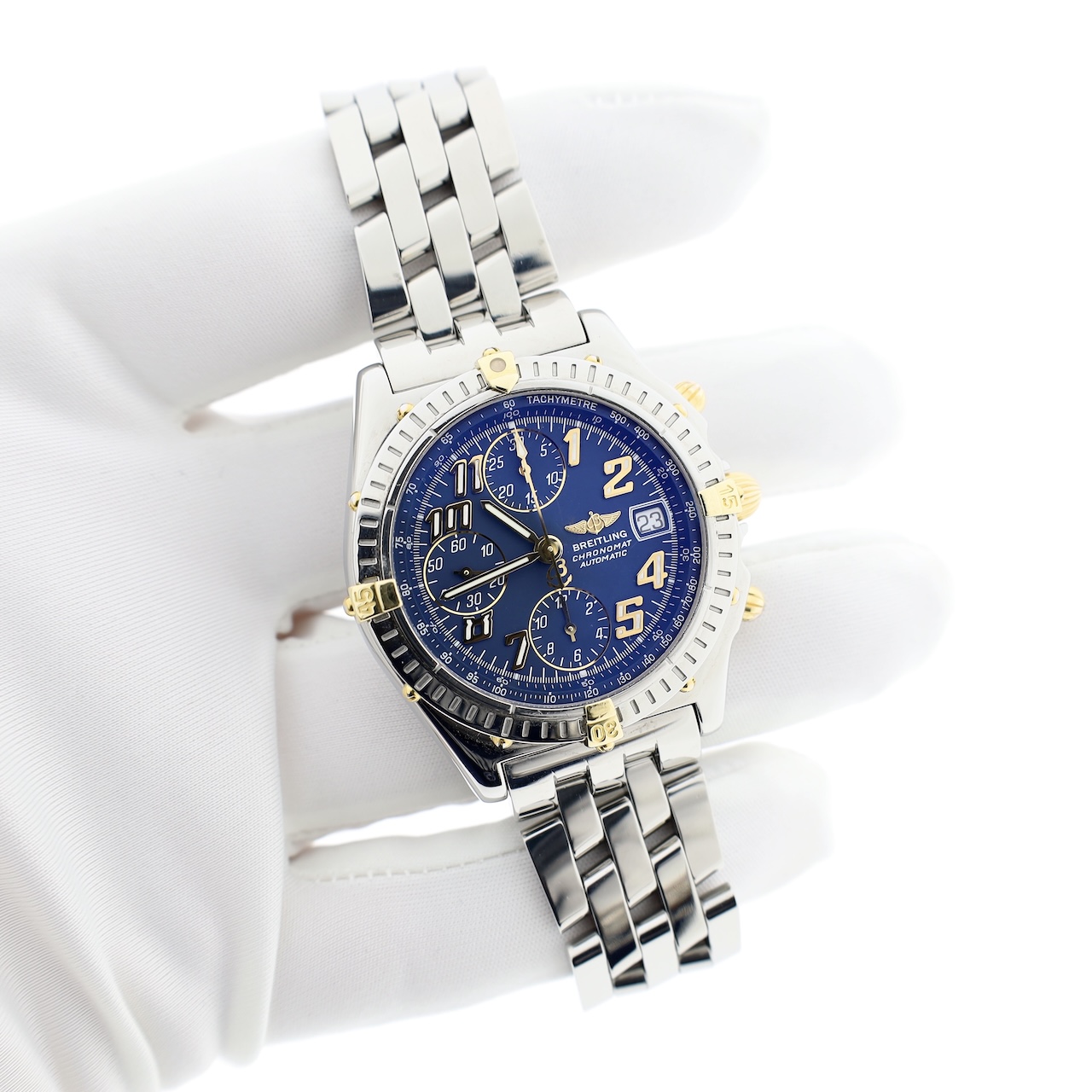 https://www.juweelwinkel.nl/wp-content/uploads/2025/04/Breitling-Chronomat-B13050.1-5.jpg