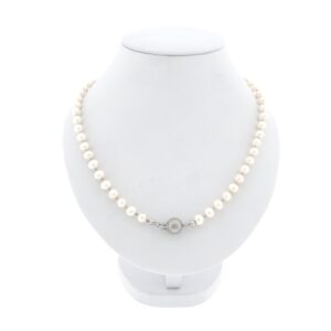 parel collier met 14 karaat witgouden sierslot