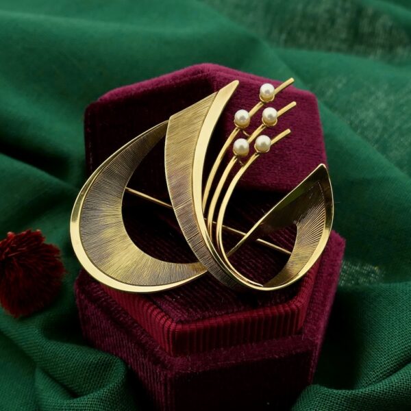 Gouden broche met parels | Vintage
