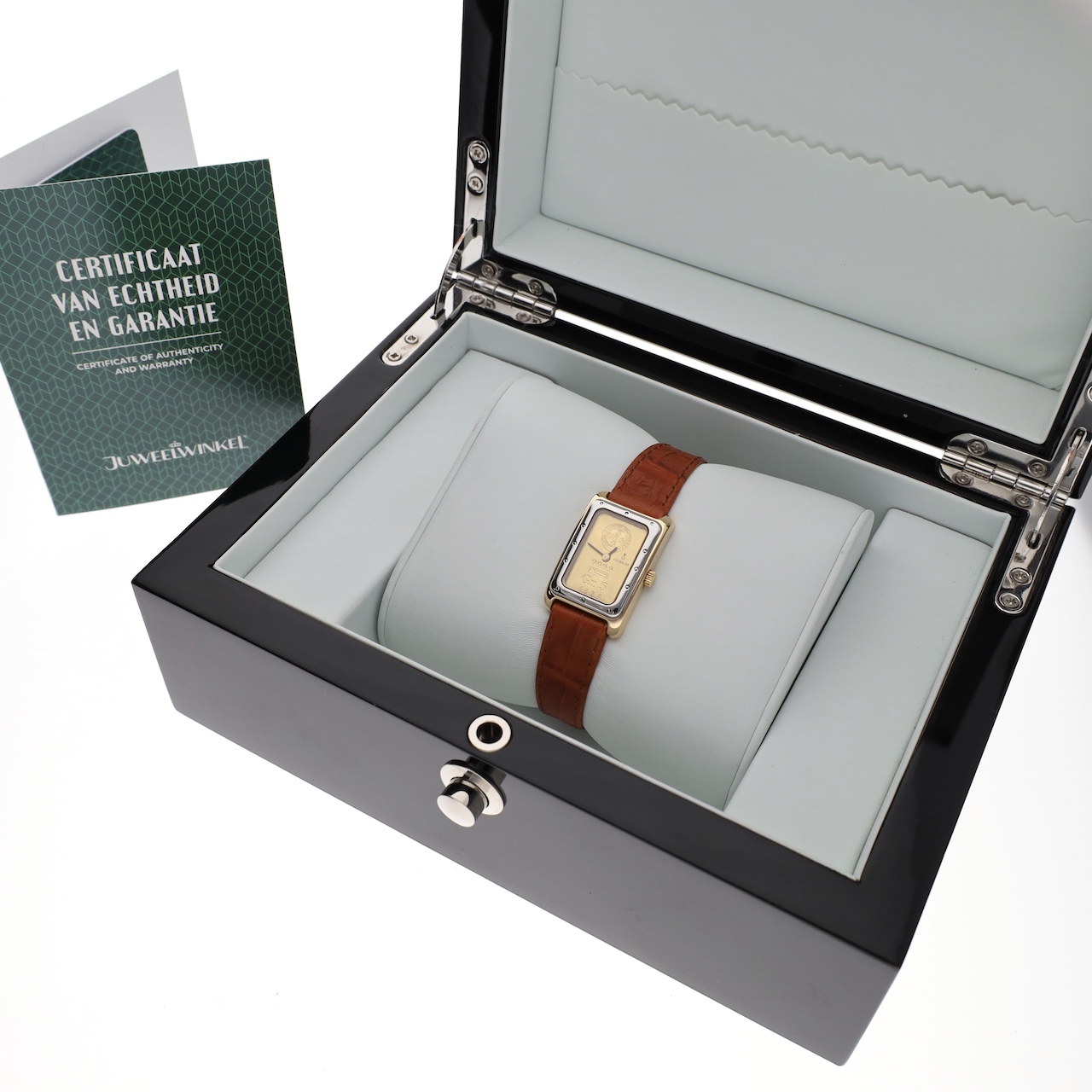 https://www.juweelwinkel.nl/wp-content/uploads/2025/06/Corum-Ingot-5Gr.-24.300.21-14.jpg
