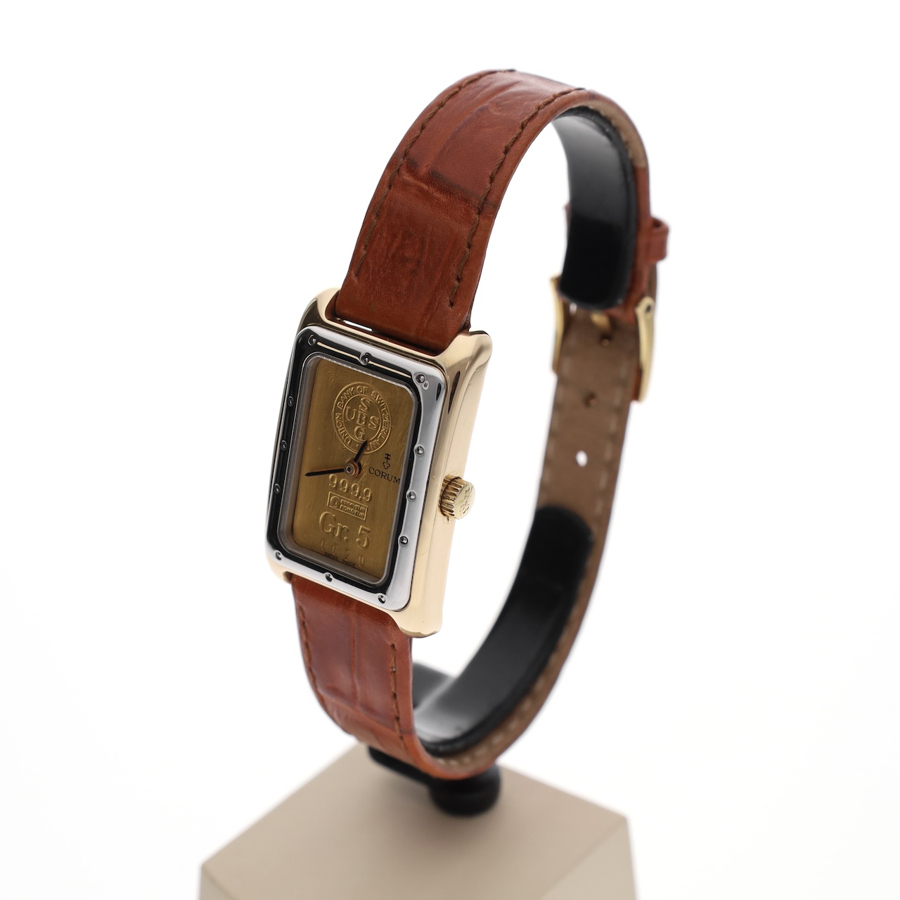 https://www.juweelwinkel.nl/wp-content/uploads/2025/06/Corum-Ingot-5Gr.-24.300.21-2.jpg