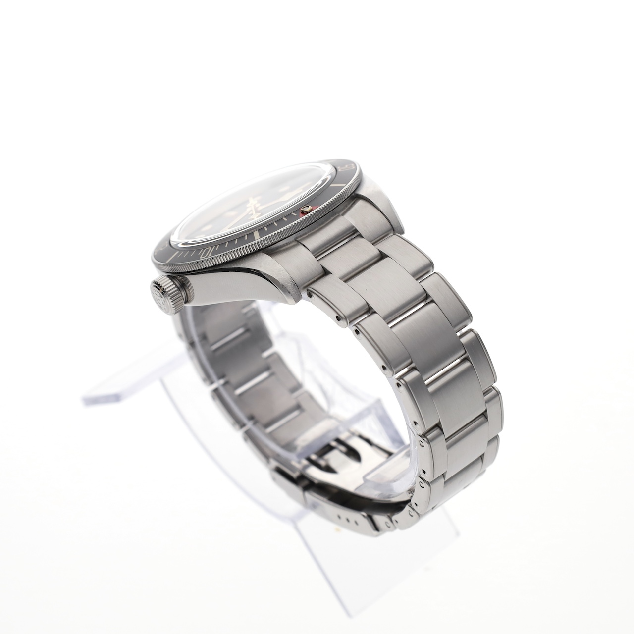 https://www.juweelwinkel.nl/wp-content/uploads/2025/06/Tudor-Black-Bay-58-79030N-5.jpg