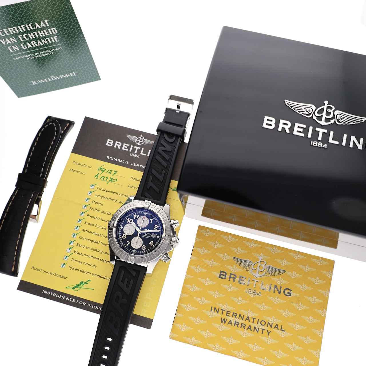 https://www.juweelwinkel.nl/wp-content/uploads/2025/07/Breitling-Super-Avenger-Automatic-Chronograph-A13370-17.jpg
