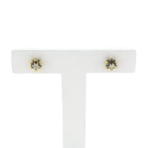 14 karaat gouden florale oorstekers met diamant; 0,04 ct. | Vintage