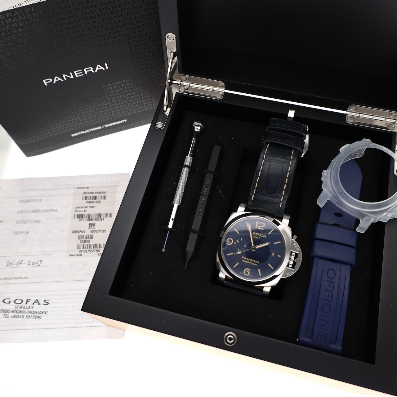 https://www.juweelwinkel.nl/wp-content/uploads/2025/08/Panerai-Luminor-GMT-PAM01033-20.jpg