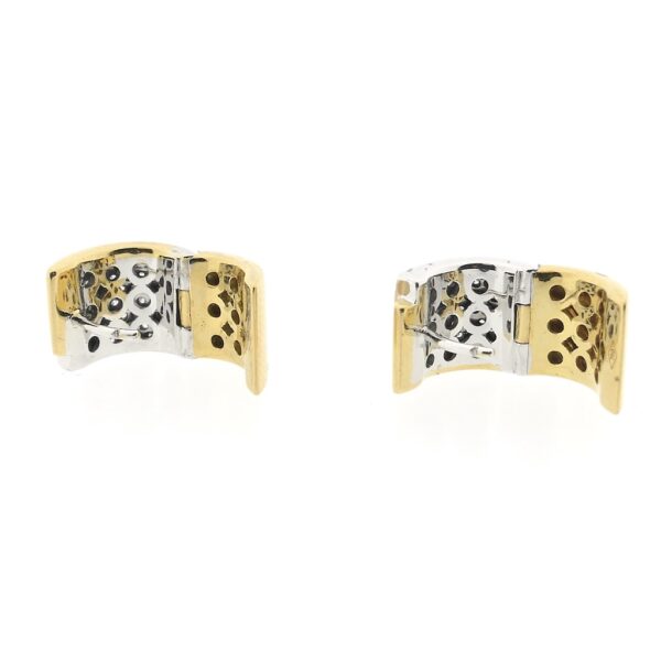 18 Krt. Bicolor gouden klapcreolen pavé gezet met diamant; ca. 0,51 ct. | Ø 10,7 mm